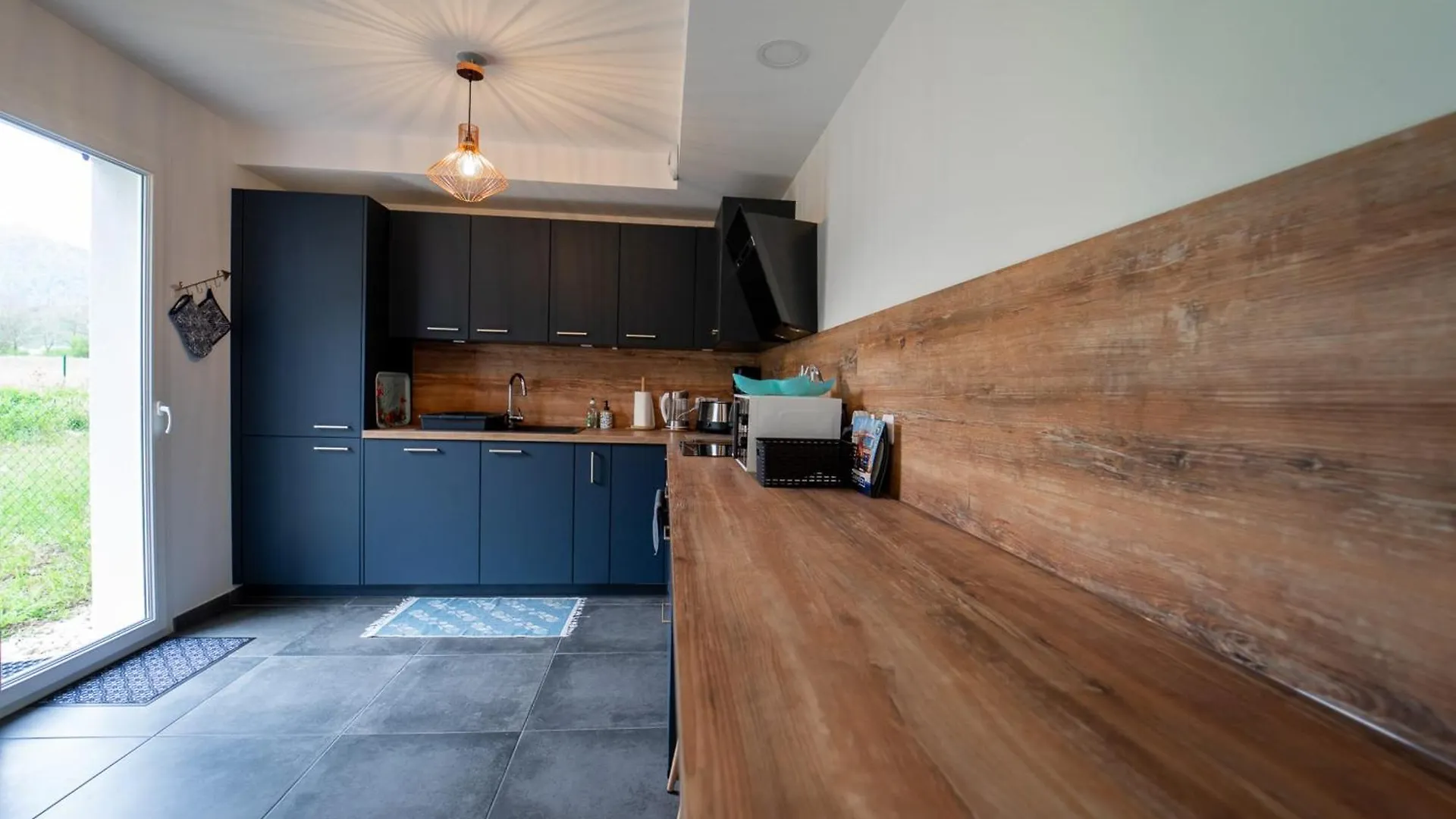 Le Doux Paradis - Maison 4 Chambres Doussard 0*,